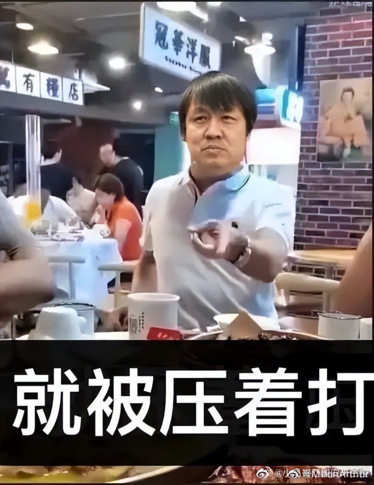 菲尔米诺父亲上周六突发心脏病去世，享年62岁多家媒体确认，上周六，前利物浦前锋菲尔米诺的父亲若泽-罗伯托-菲尔米诺突发心脏病去世，享年62岁。